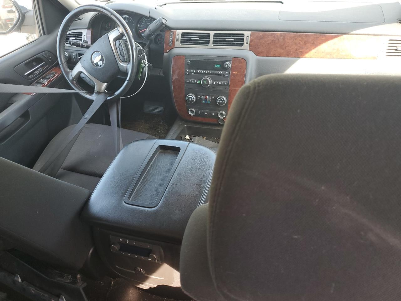 2011 Chevrolet Tahoe C1500 Ls VIN: 1GNSCAE03BR211696 Lot: 81493645