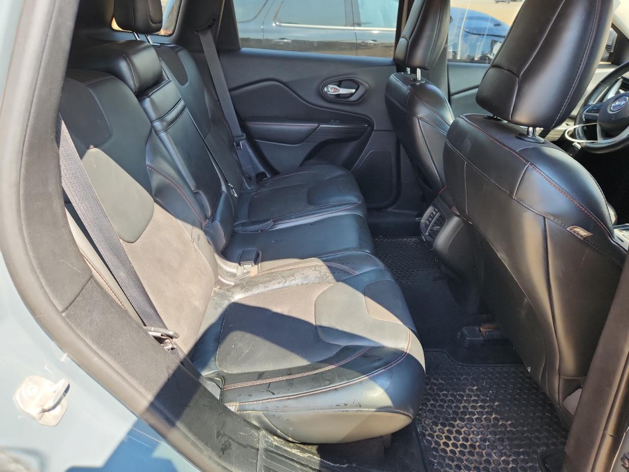 2015 Jeep Cherokee Trailhawk VIN: 1C4PJMBS8FW673562 Lot: 80749925