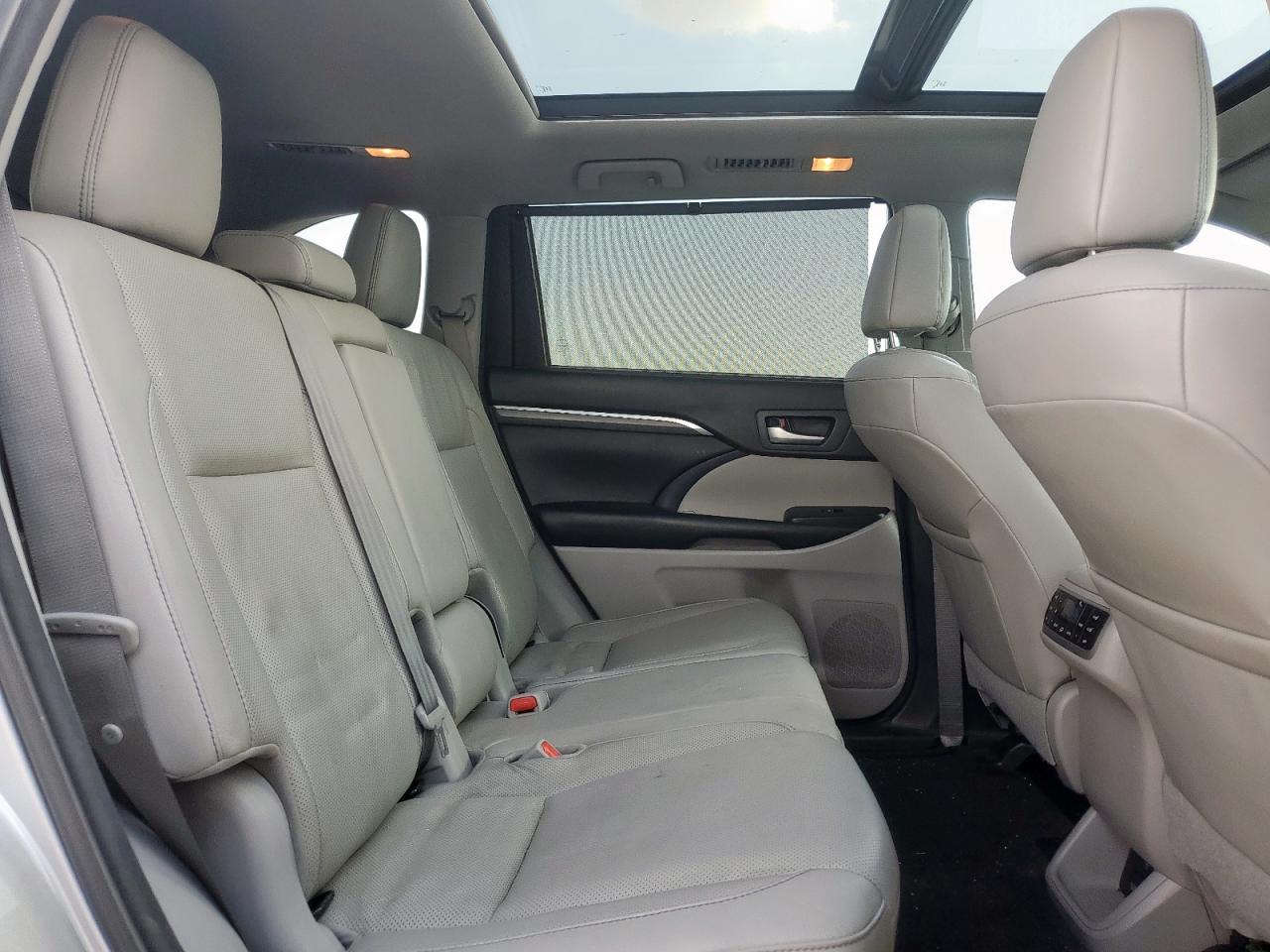 2018 Toyota Highlander Limited VIN: 5TDDZRFH2JS885518 Lot: 80203835