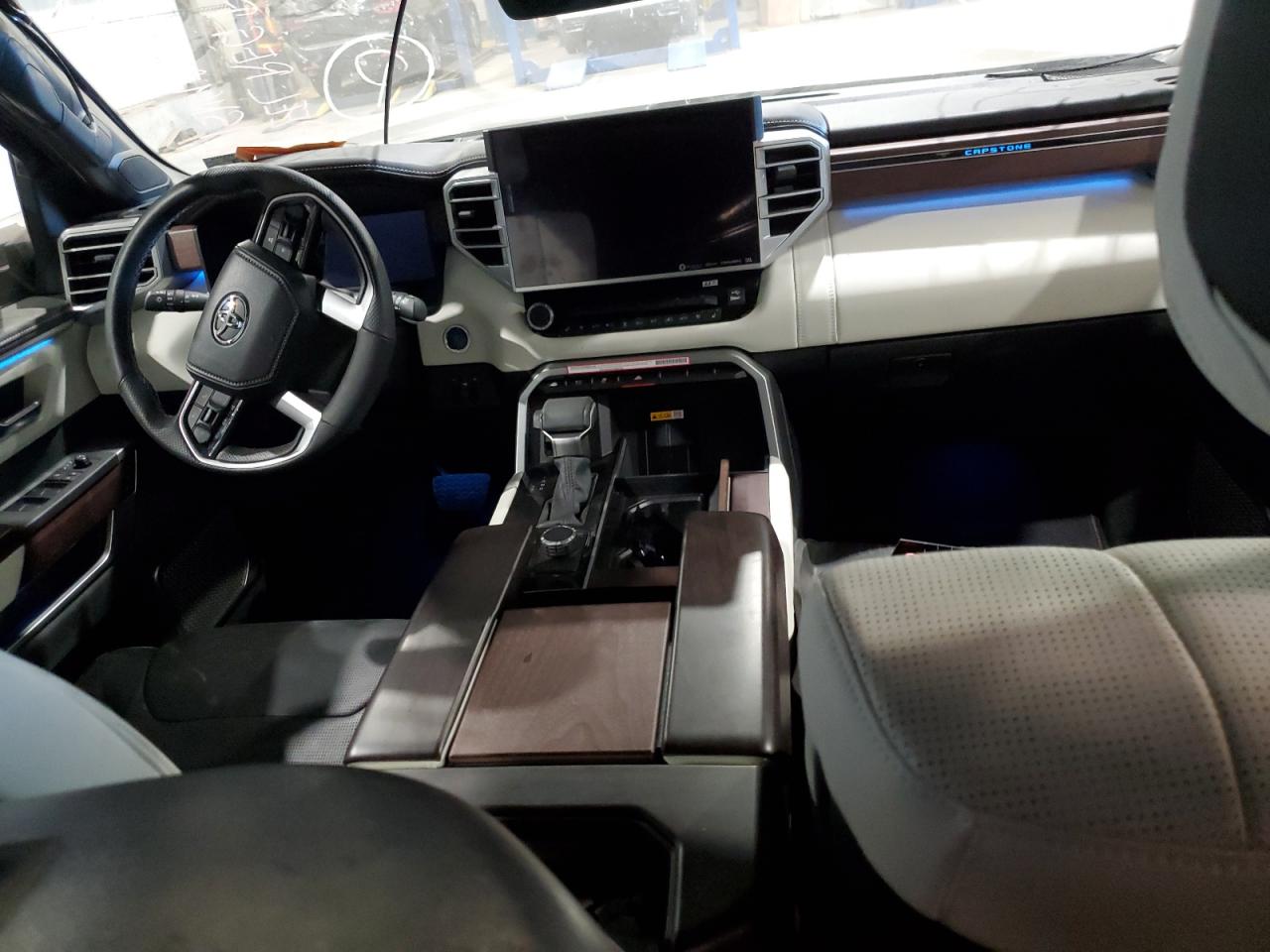 2024 Toyota Sequoia Sr5 VIN: 7SVAAABA2RX044590 Lot: 71705655