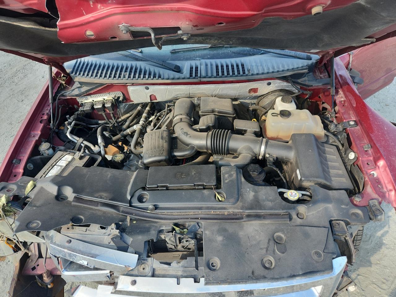 2014 Ford Expedition Limited VIN: 1FMJU1K52EEF40320 Lot: 71145235