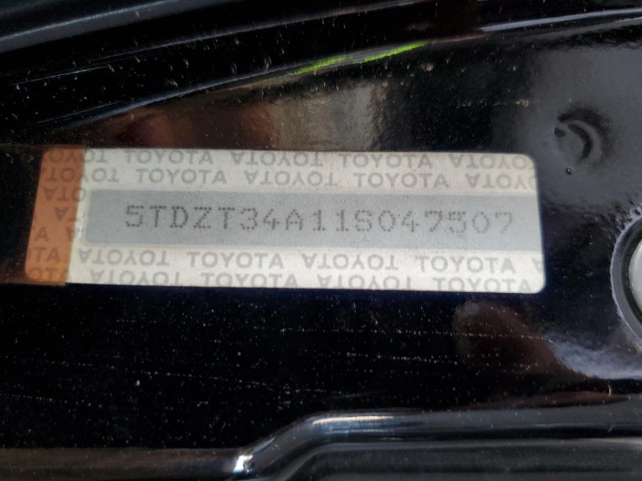 2001 Toyota Sequoia Sr5 VIN: 5TDZT34A11S047507 Lot: 80172505