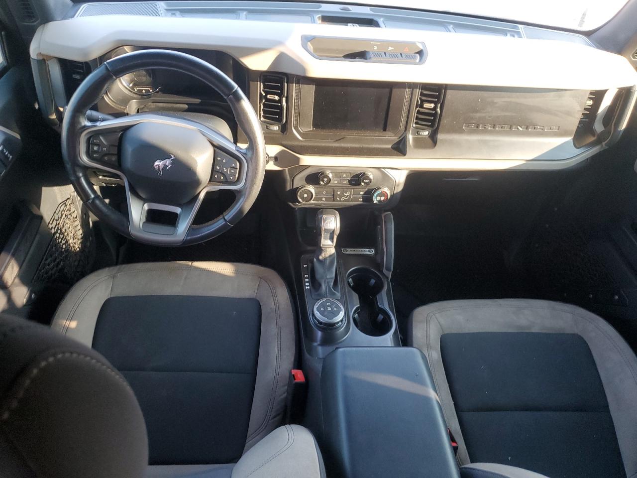 2021 Ford Bronco Base VIN: 1FMDE5BH7MLA83364 Lot: 81197375