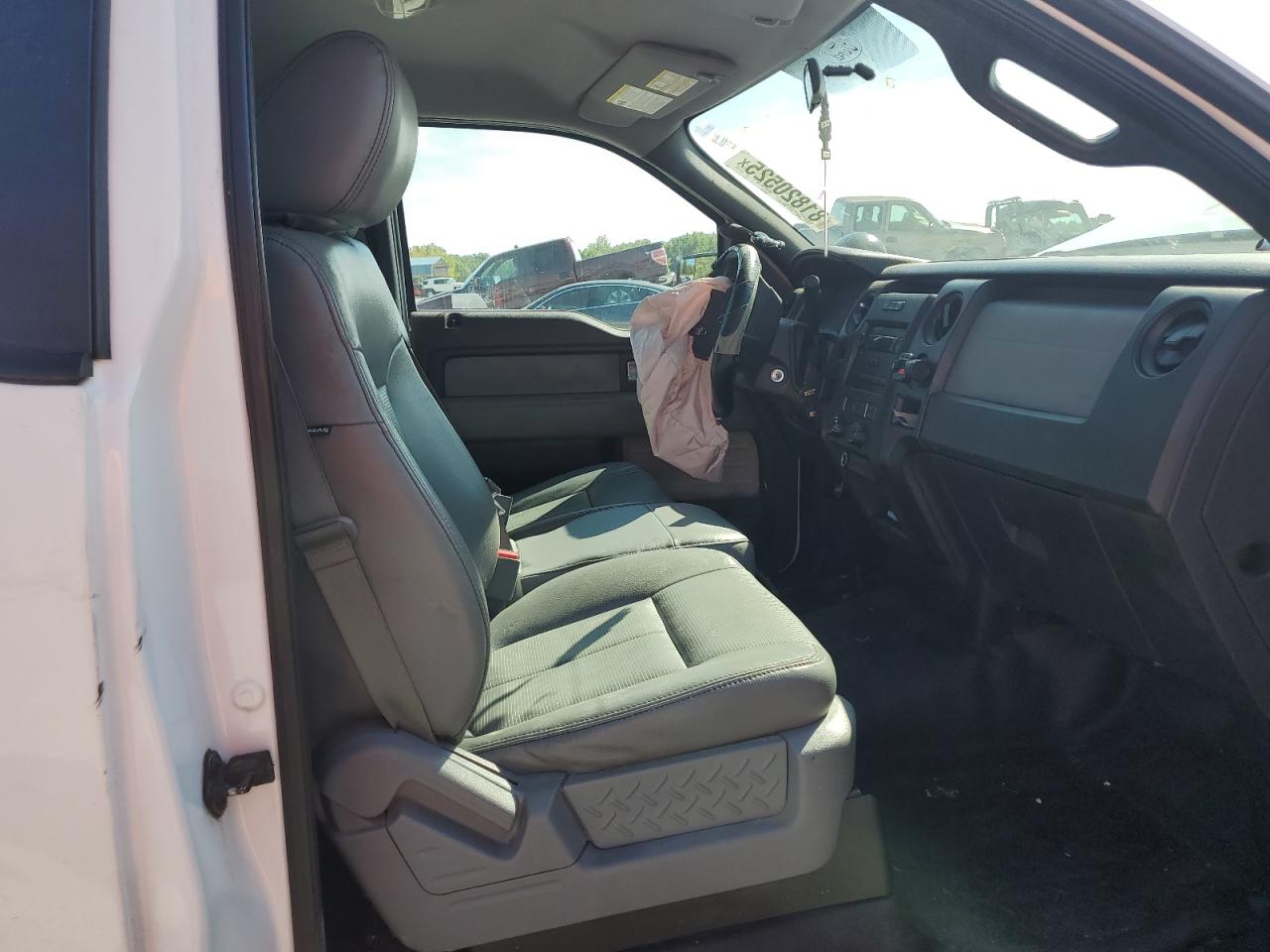 2013 Ford F150 VIN: 1FTNF1CF6DKF06050 Lot: 81820525