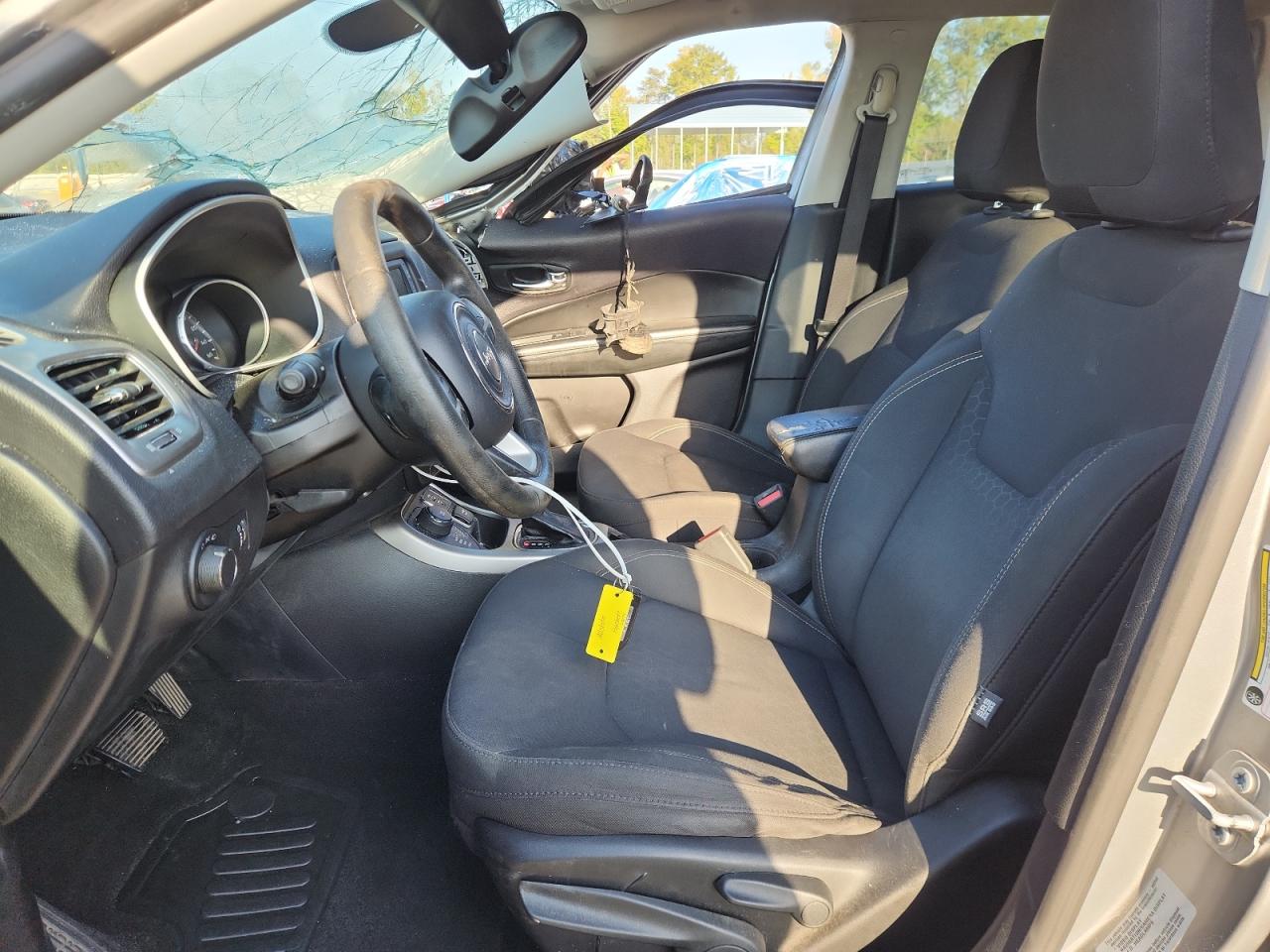 2017 Jeep Compass Sport VIN: 3C4NJDAB8HT656150 Lot: 81692155