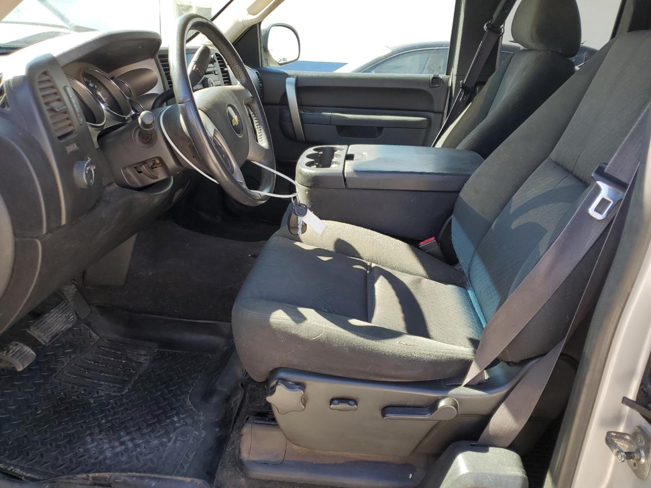 2011 Chevrolet Silverado K1500 Lt VIN: 1GCRKSE34BZ402070 Lot: 81768165