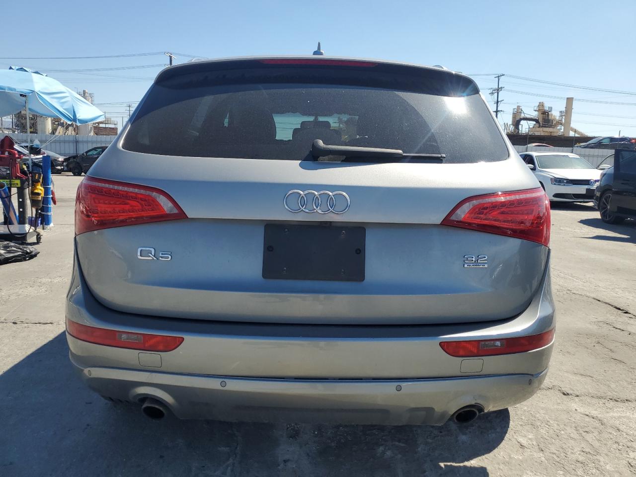 2010 Audi Q5 Premium Plus VIN: WA1LKAFP9AA054405 Lot: 84040095