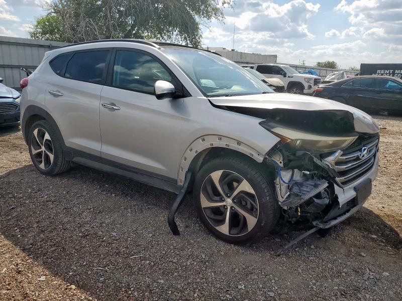  HYUNDAI TUCSON 2016 Серебристый