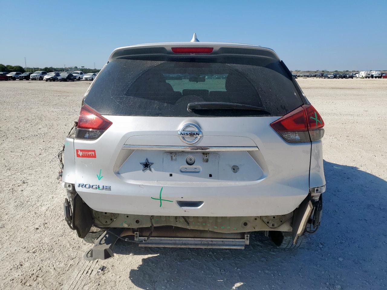 2017 Nissan Rogue S VIN: 5N1AT2MT7HC863136 Lot: 84605235