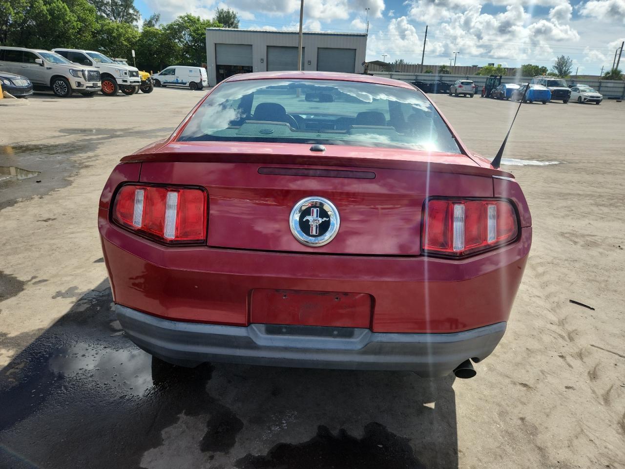 2010 Ford Mustang VIN: 1ZVBP8AN1A5176585 Lot: 83781375