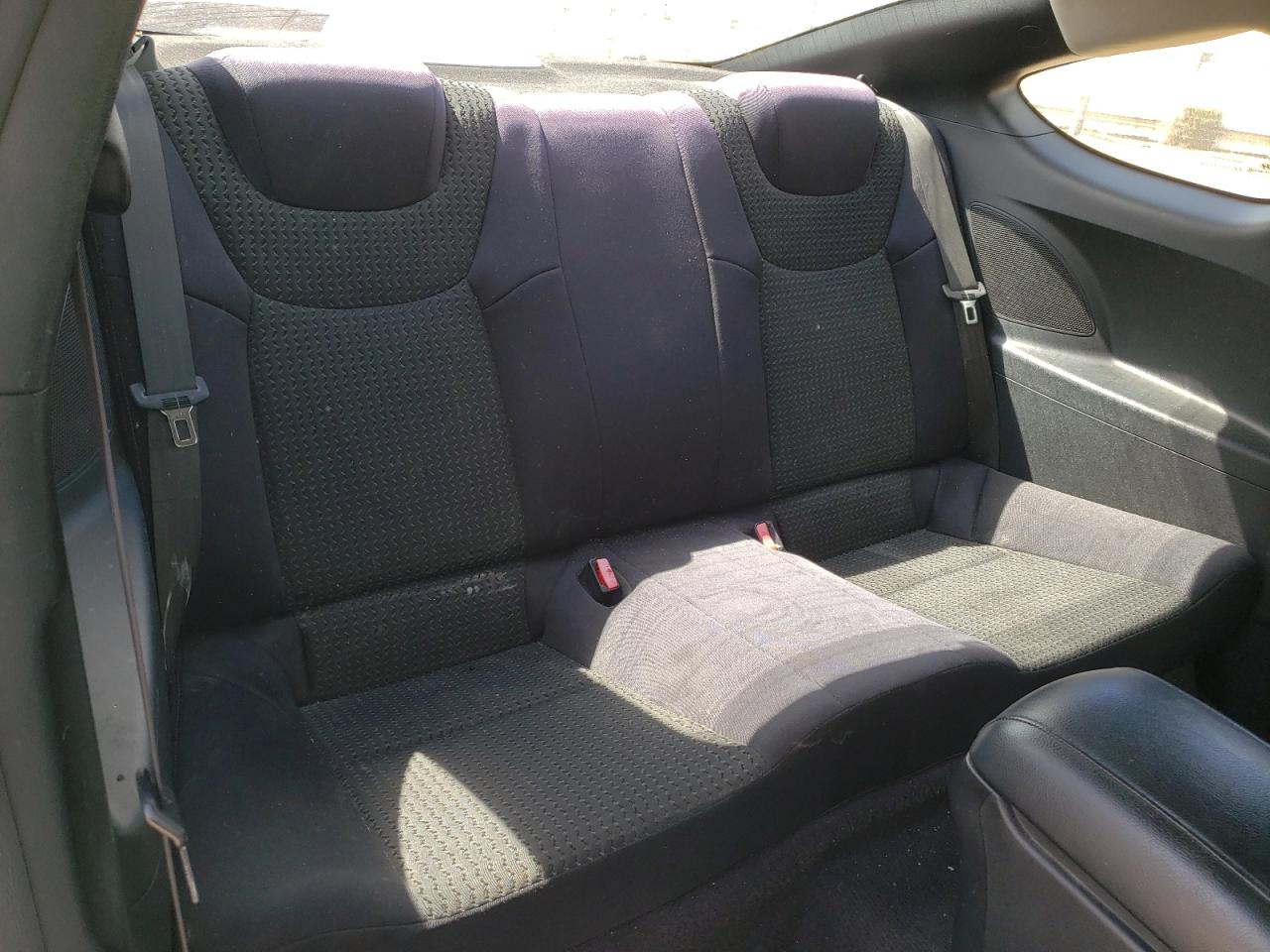 2010 Hyundai Genesis Coupe 2.0T VIN: KMHHT6KD6AU023706 Lot: 71169955