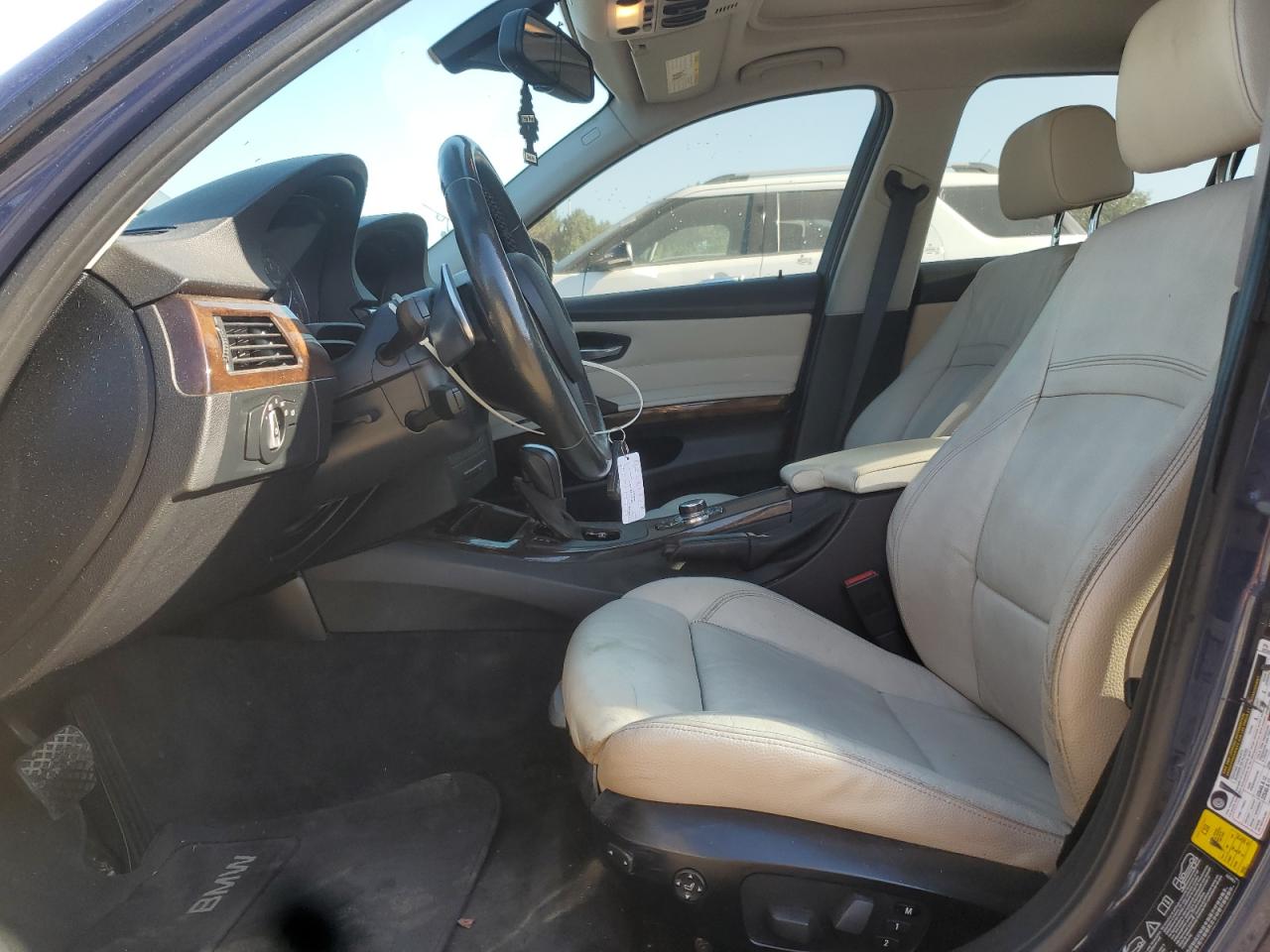 2011 BMW 335 Xi VIN: WBAPL5G53BNN22533 Lot: 84400845