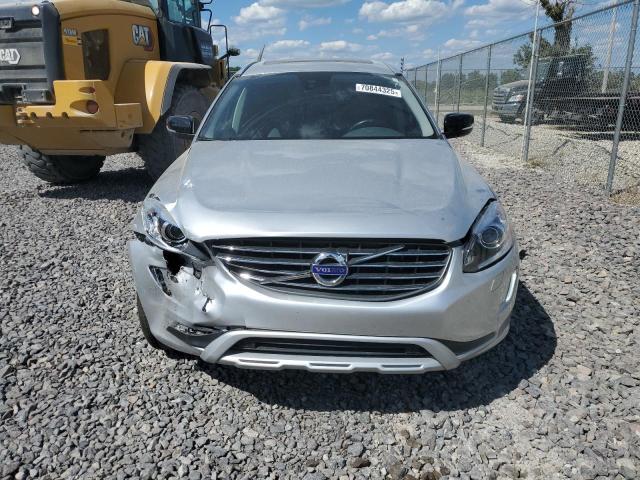  VOLVO XC60 2017 Серебристый