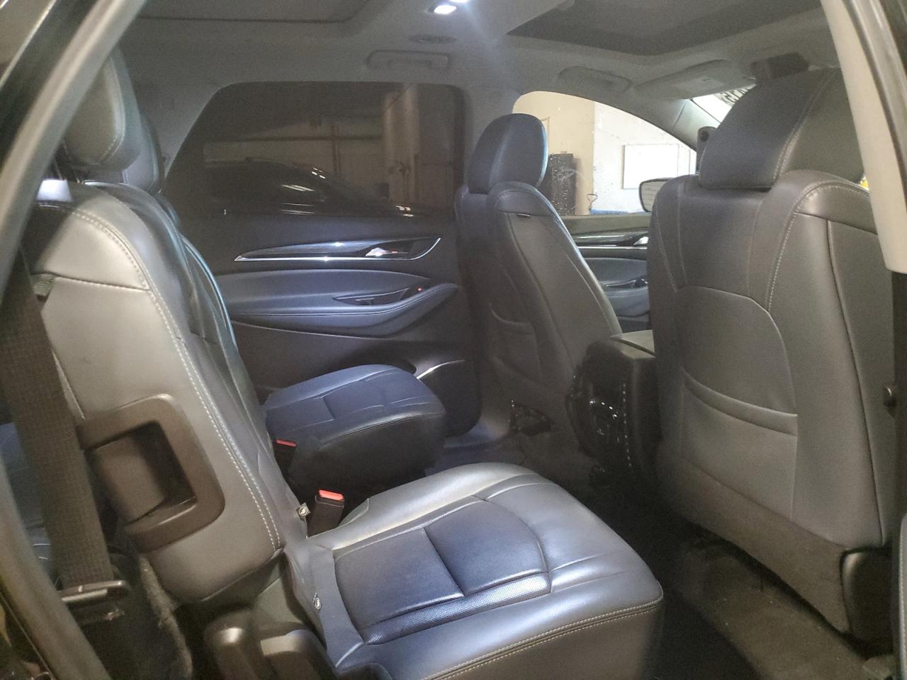 2018 Buick Enclave Essence VIN: 5GAERBKW1JJ271042 Lot: 84743415