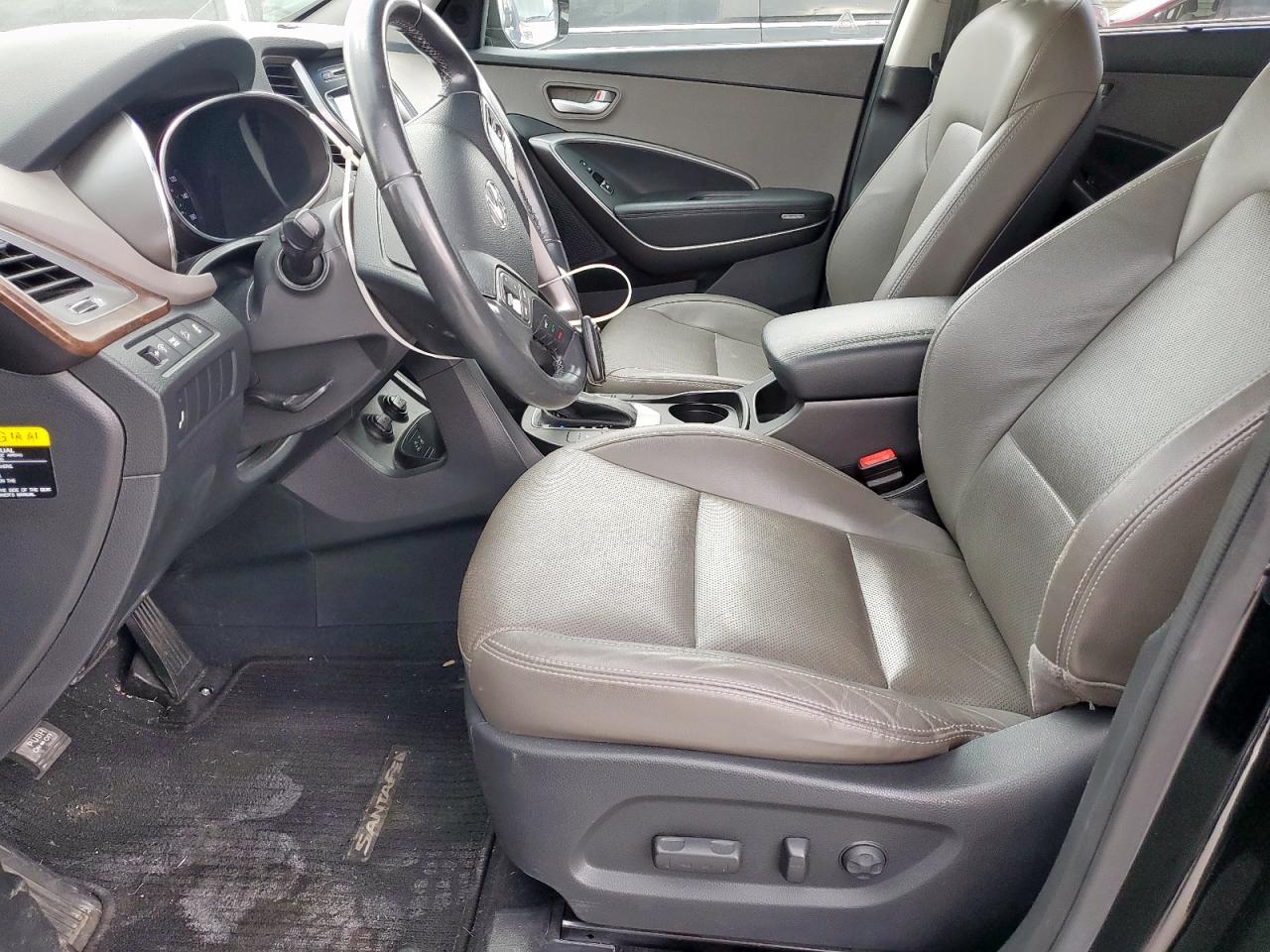 2017 Hyundai Santa Fe Se VIN: KM8SN4HF9HU192383 Lot: 81261855