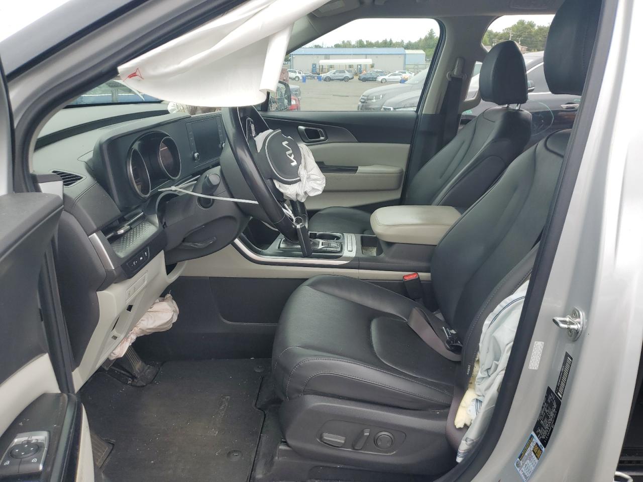 2022 Kia Carnival Lx VIN: KNDNB4H35N6118975 Lot: 81112265