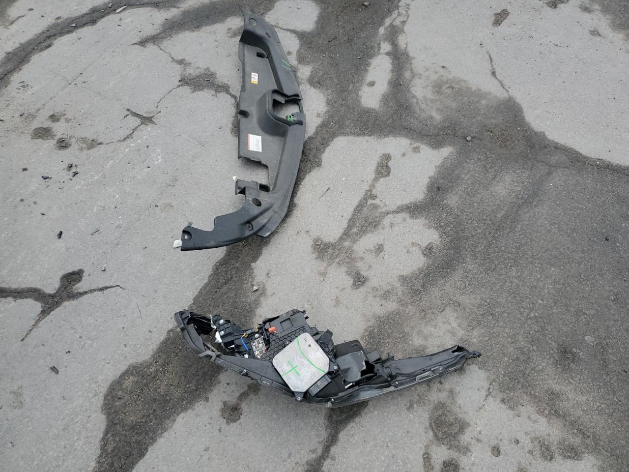 2022 Toyota Prius Prime Le VIN: JTDKAMFP1N3216009 Lot: 81250805