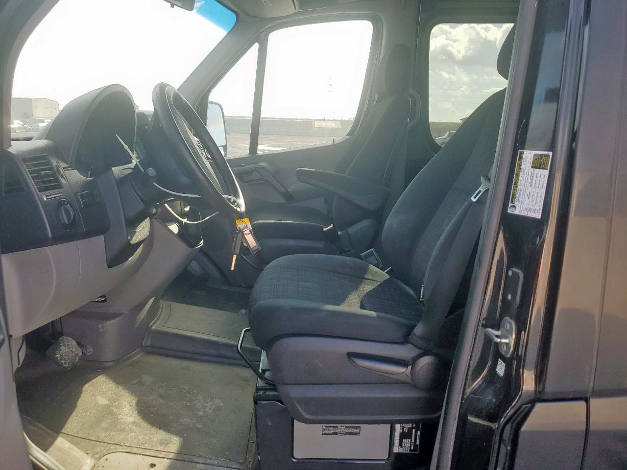 2016 Mercedes-Benz Sprinter 2500 VIN: 8BRPE8DD5GE121730 Lot: 84010275