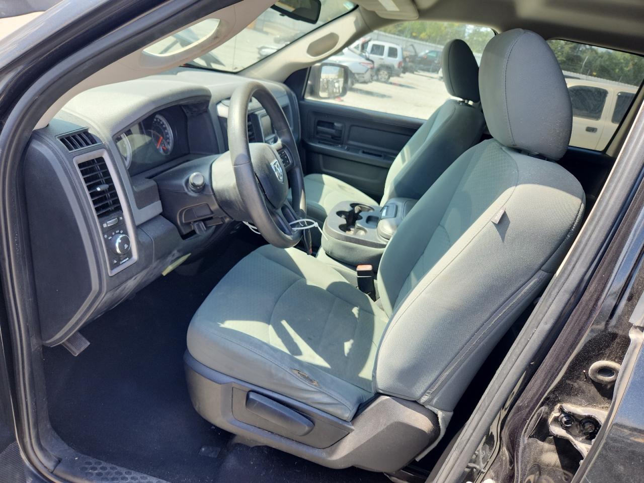 2016 Ram 1500 St VIN: 1C6RR7FT1GS123738 Lot: 81609085