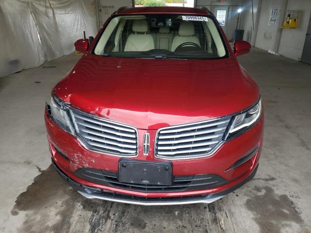 Паркетники LINCOLN MKC 2016 Красный