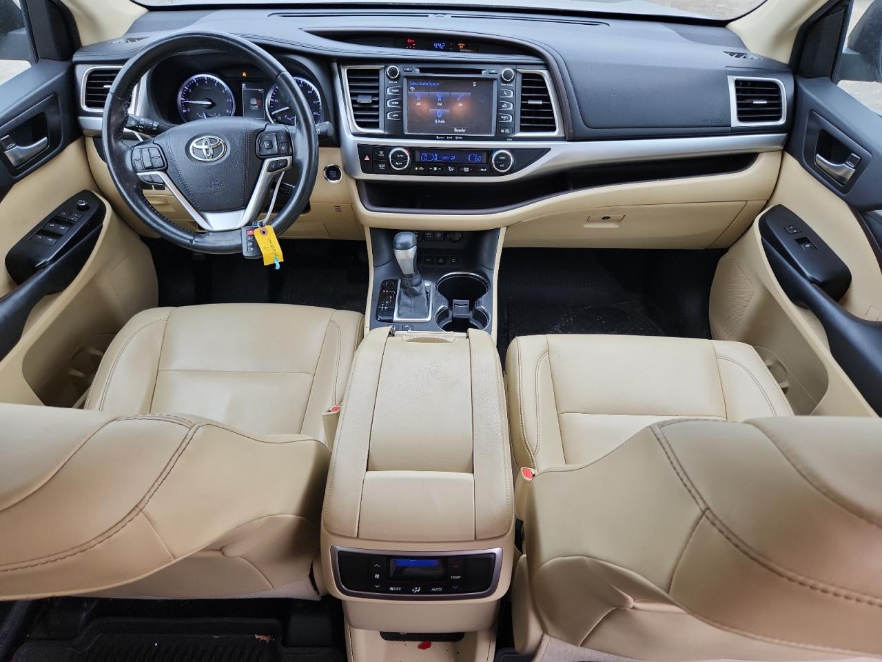 2019 Toyota Highlander Se VIN: 5TDJZRFH5KS935302 Lot: 82071645