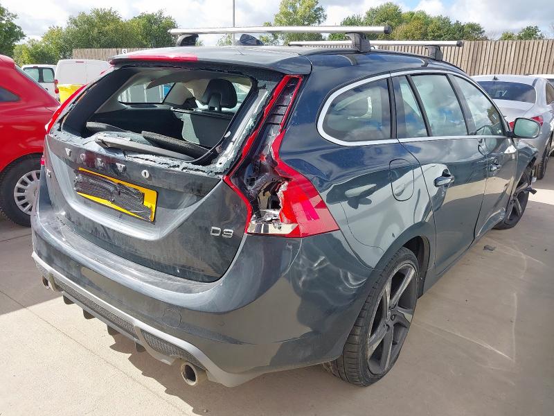 2011 VOLVO V60 R-DESIGN D3 AUTO 