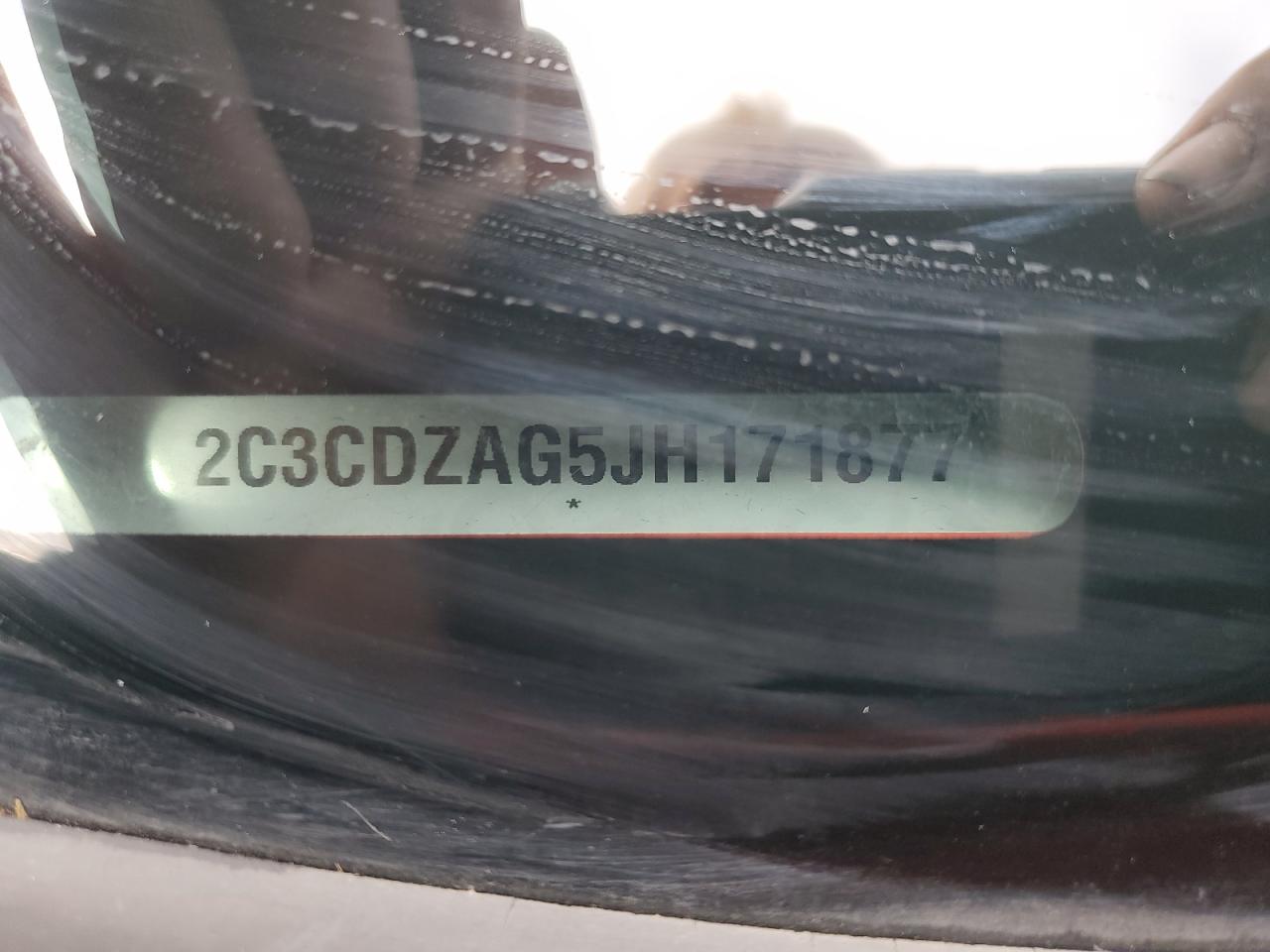 2018 Dodge Challenger Sxt VIN: 2C3CDZAG5JH171877 Lot: 82114825