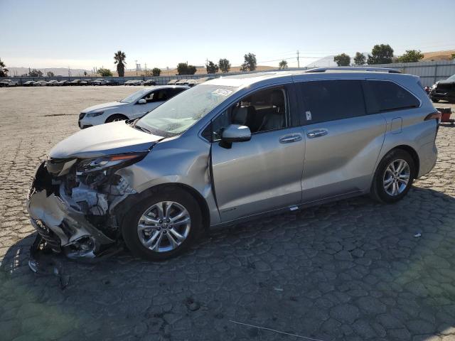  TOYOTA SIENNA 2021 Серебристый