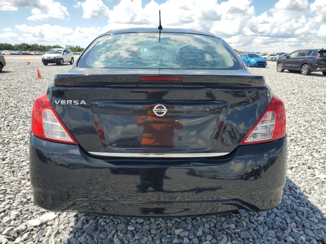 2018 Nissan Versa S VIN: 3N1CN7AP6JL841492 Lot: 84285085