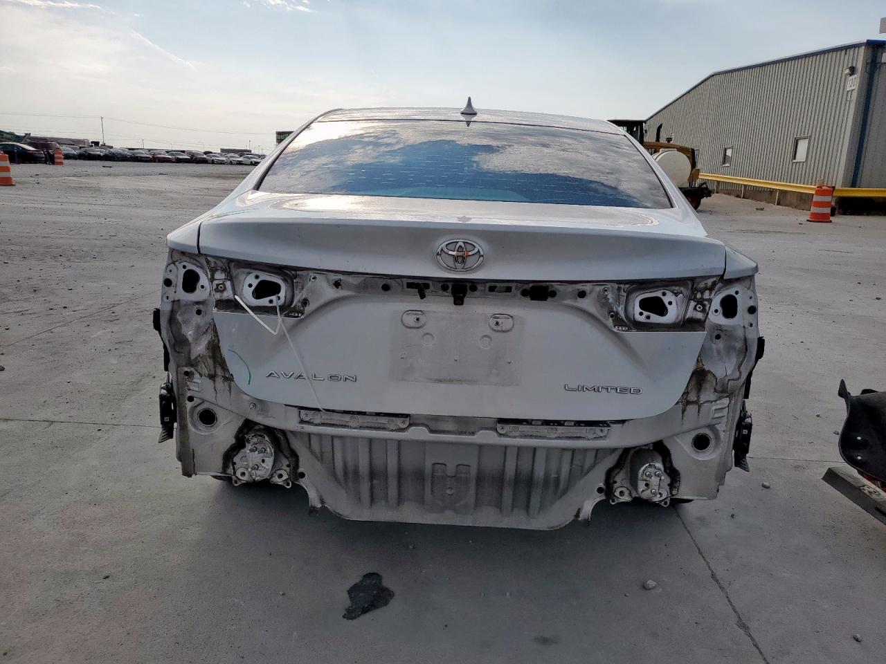 2014 Toyota Avalon Base VIN: 4T1BK1EB0EU127393 Lot: 81441375