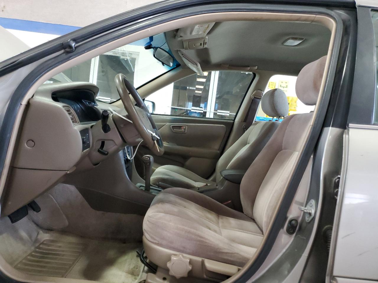 2000 Toyota Camry Ce VIN: JT2BG22K5Y0403037 Lot: 84022845