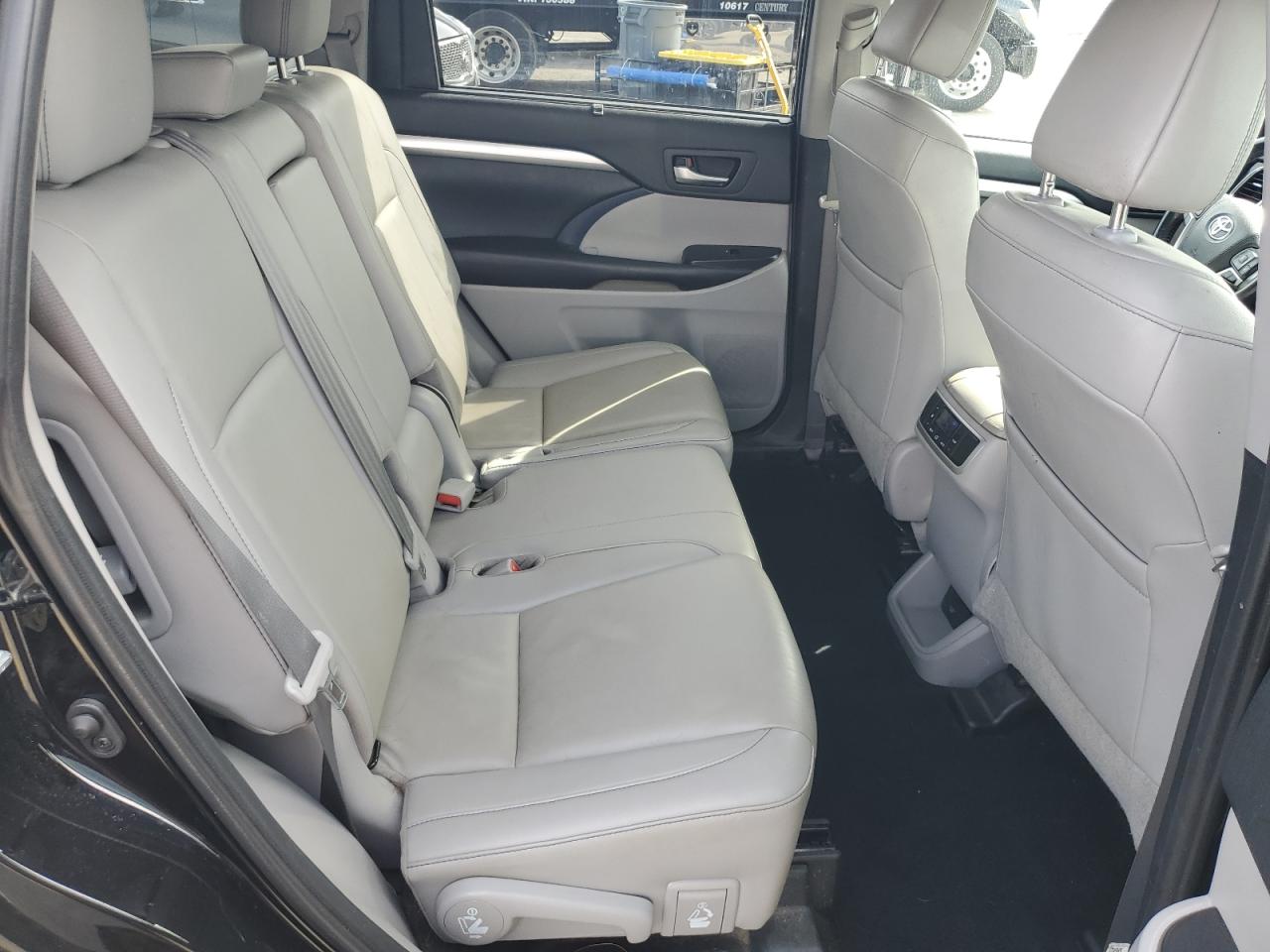 2019 Toyota Highlander Se VIN: 5TDJZRFH7KS591391 Lot: 81909625