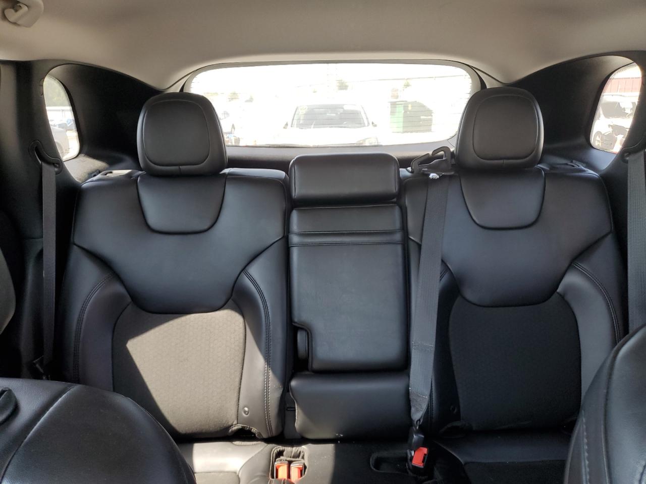 2019 Jeep Cherokee Latitude Plus VIN: 1C4PJMLBXKD394117 Lot: 80135385