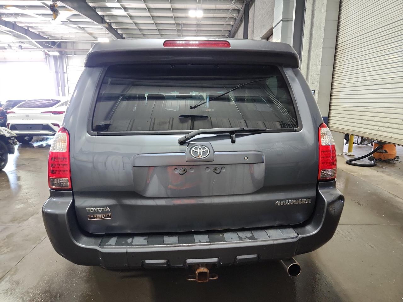 2008 Toyota 4Runner Limited VIN: JTEBU17R18K021751 Lot: 80681955