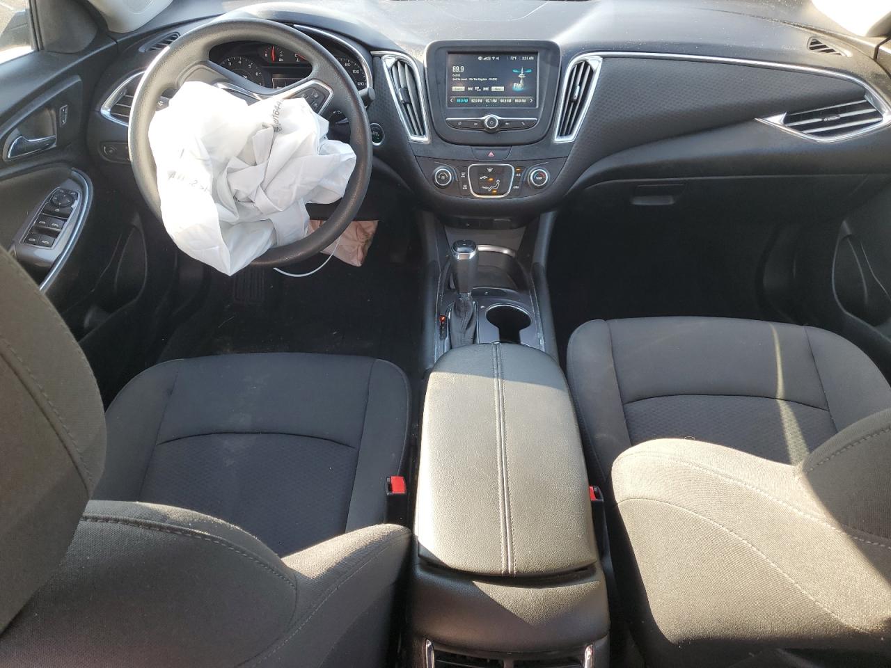 2018 Chevrolet Malibu Lt VIN: 1G1ZD5ST4JF266208 Lot: 84557805