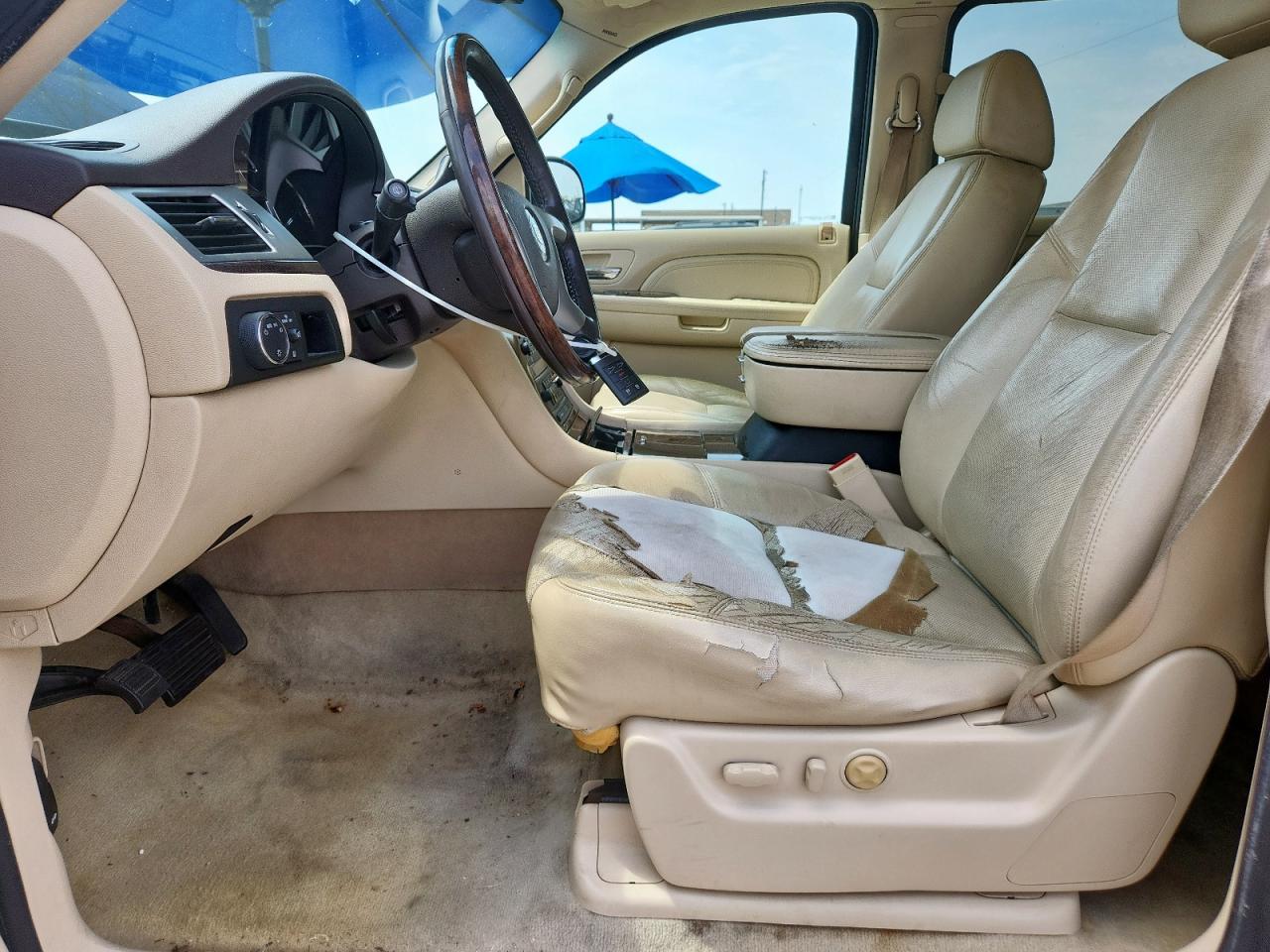 2008 Cadillac Escalade Esv VIN: 1GYFK66878R273538 Lot: 71280535