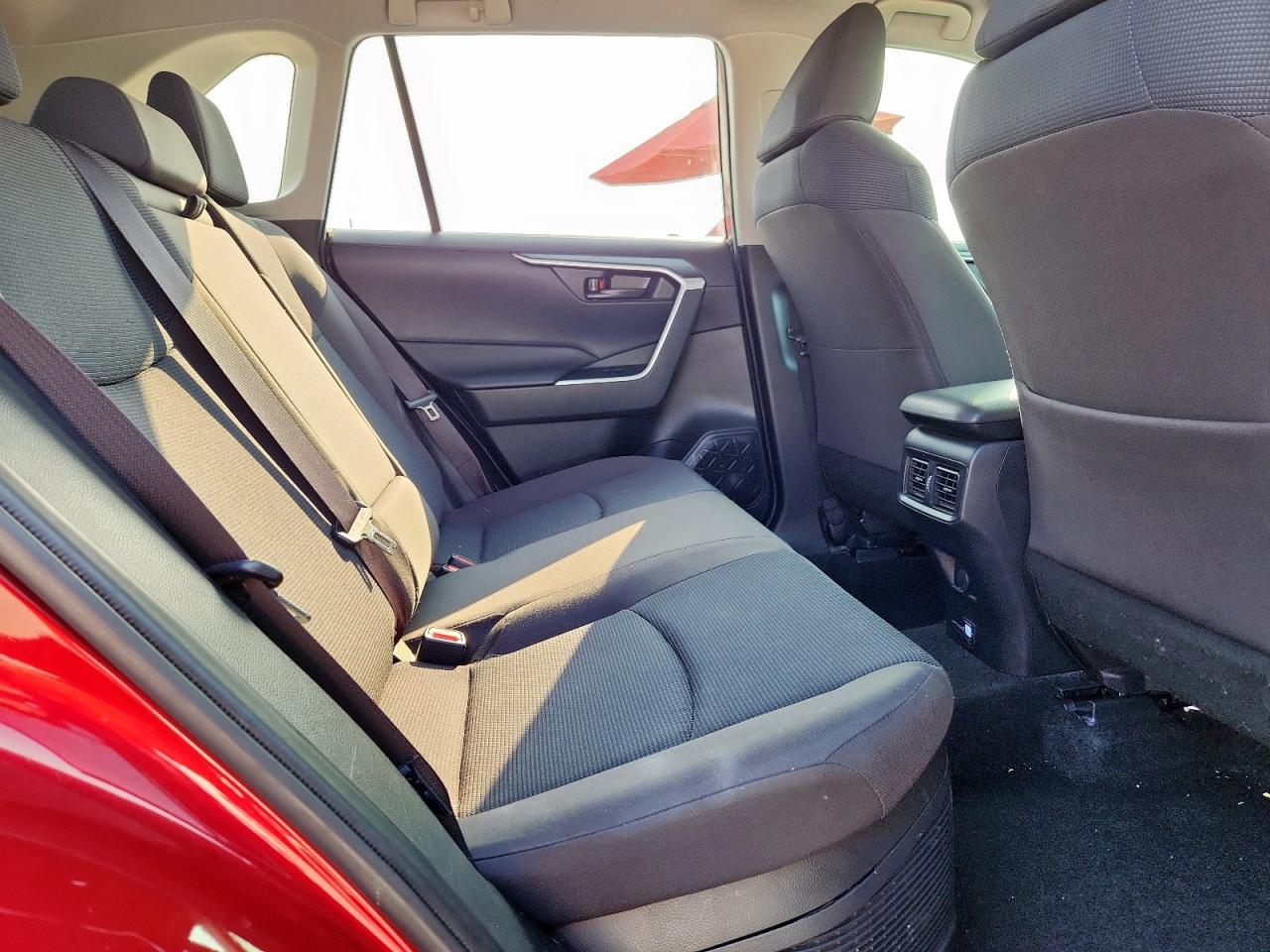 2021 Toyota Rav4 Le VIN: JTMLWRFV8MD120078 Lot: 81414875