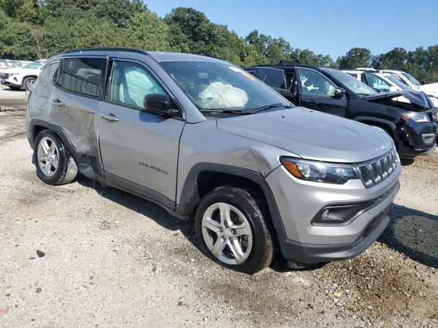  JEEP COMPASS 2024 Srebrny