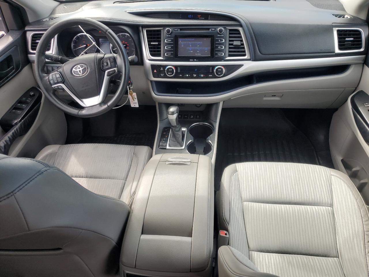 2014 Toyota Highlander Le VIN: 5TDBKRFH3ES044955 Lot: 71030155