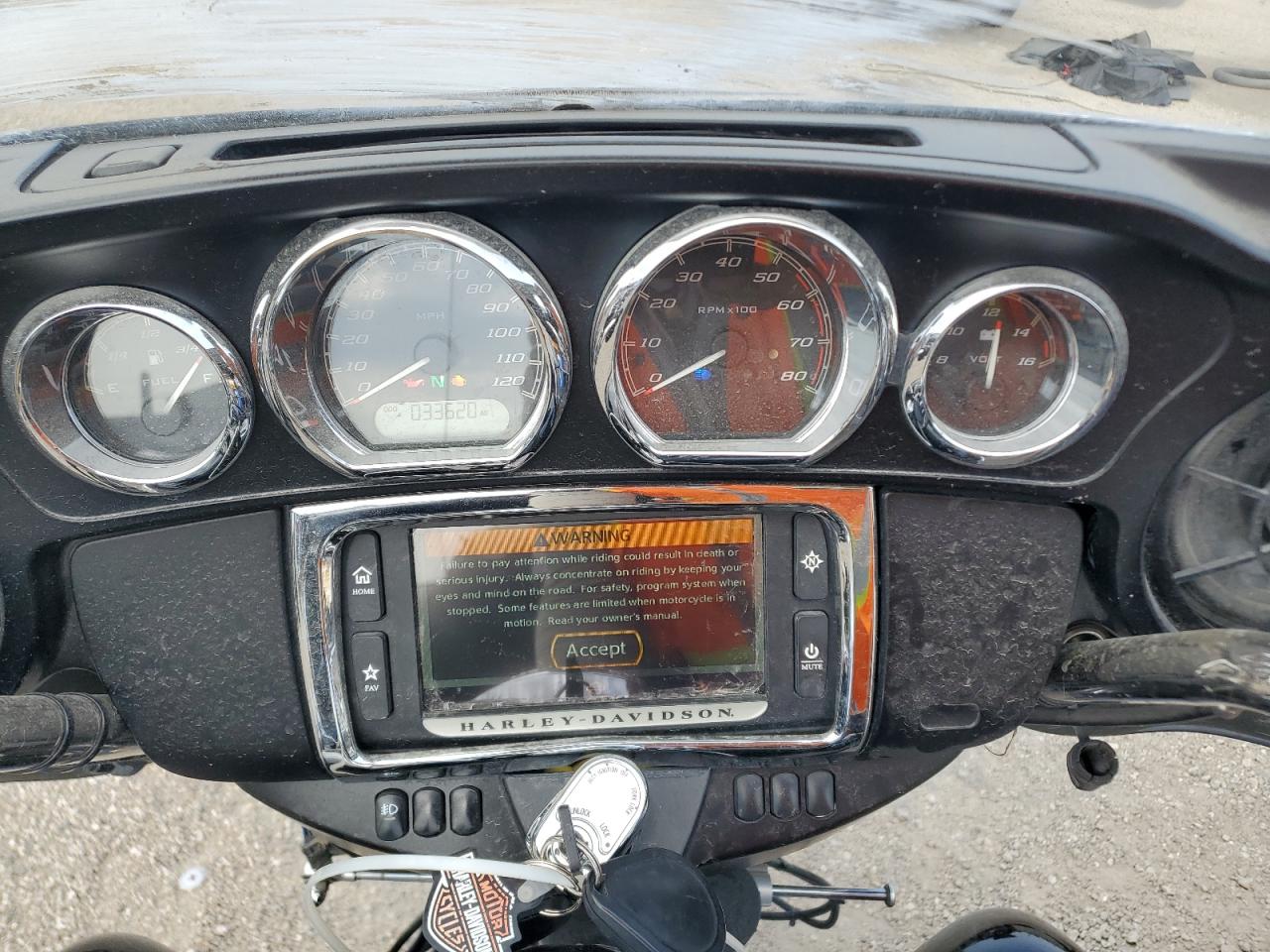 2018 Harley-Davidson Flhtcutg Tri Glide Ultra VIN: 1HD1MAD11JB855926 Lot: 81071665