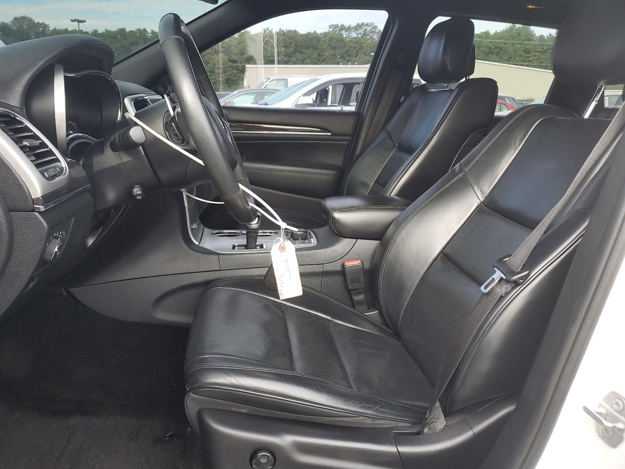 2015 Jeep Grand Cherokee Overland VIN: 1C4RJFCG3FC124724 Lot: 81574355