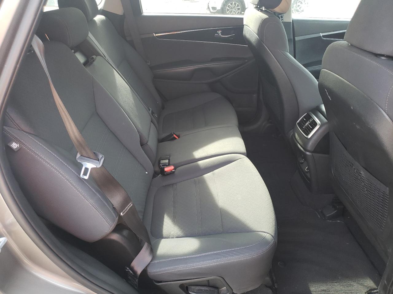 2017 Kia Sorento Lx VIN: 5XYPG4A35HG282622 Lot: 80606505