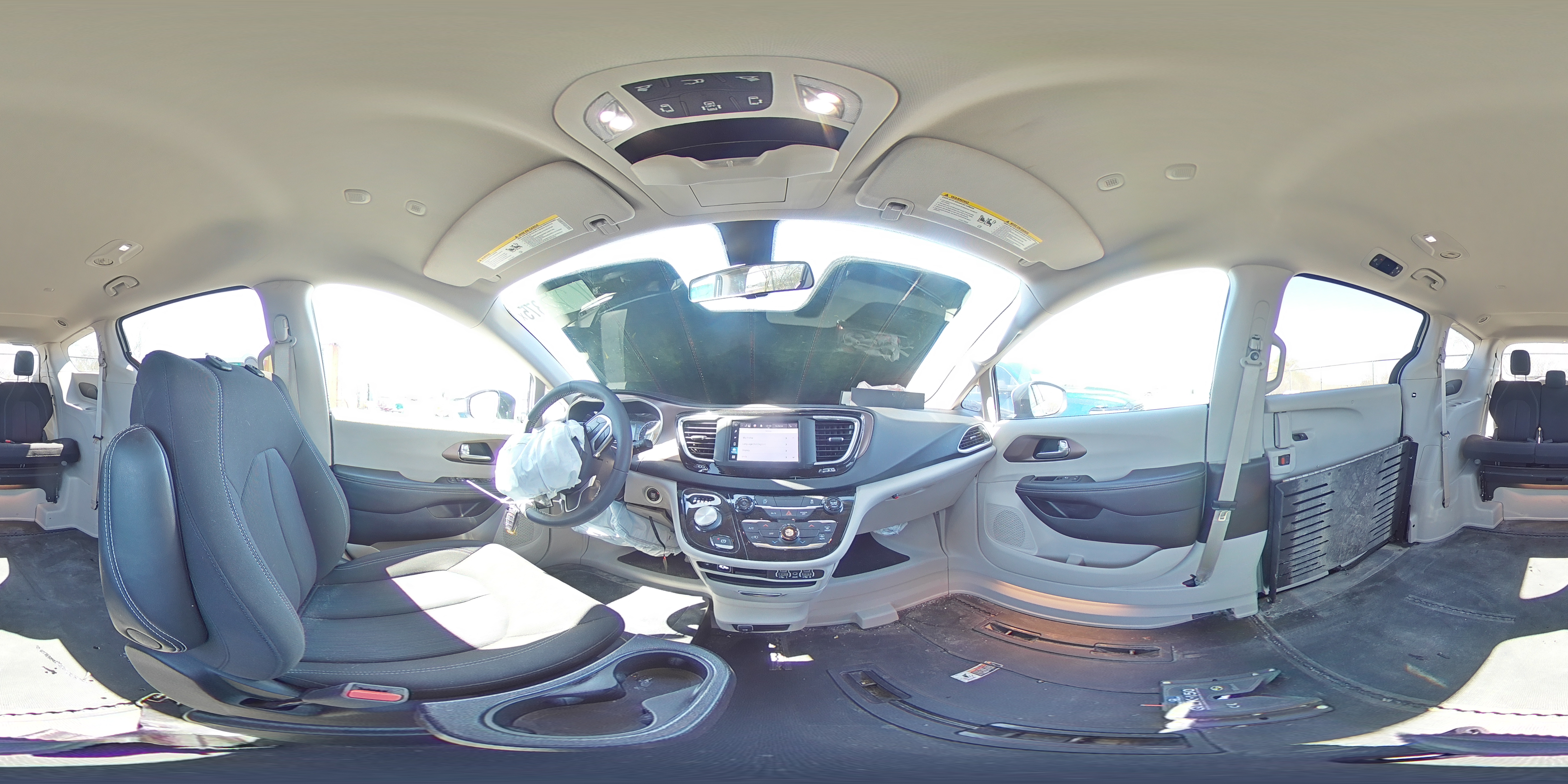 2022 Chrysler Voyager Lx VIN: 2C4RC1CG5NR224018 Lot: 81075375