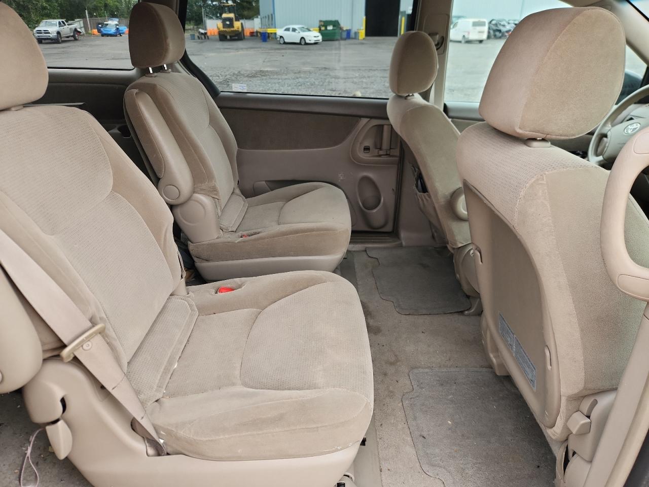 2004 Toyota Sienna Ce VIN: 5TDZA23C44S114480 Lot: 80558935