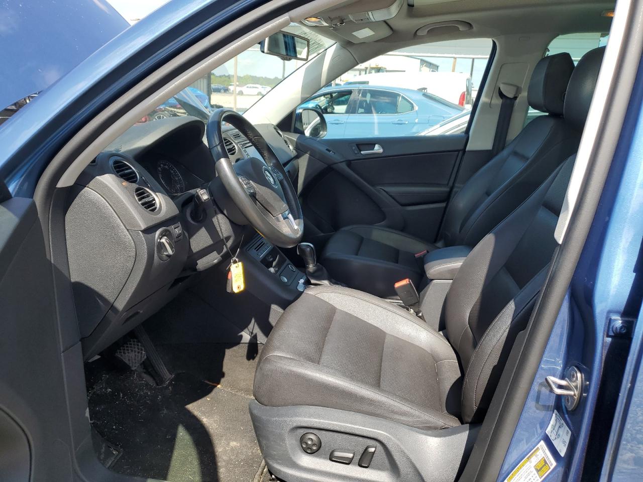 2017 Volkswagen Tiguan Wolfsburg VIN: WVGSV7AX1HW505628 Lot: 81818215