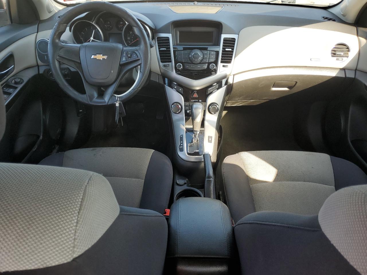 2014 Chevrolet Cruze Ls VIN: 1G1PA5SG1E7354359 Lot: 84220855