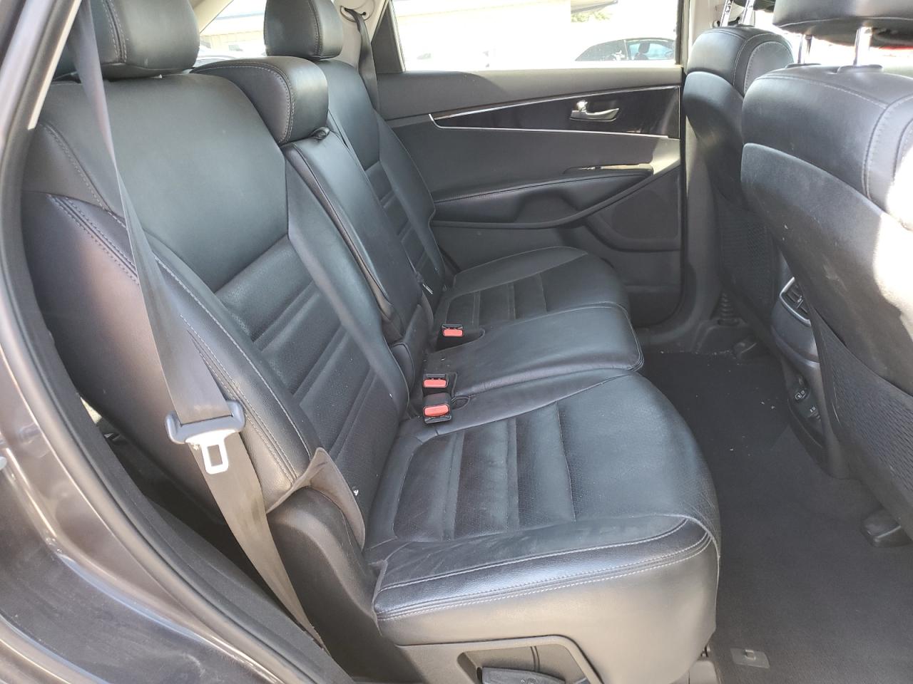 2017 Kia Sorento Lx VIN: 5XYPGDA39HG328582 Lot: 84382175