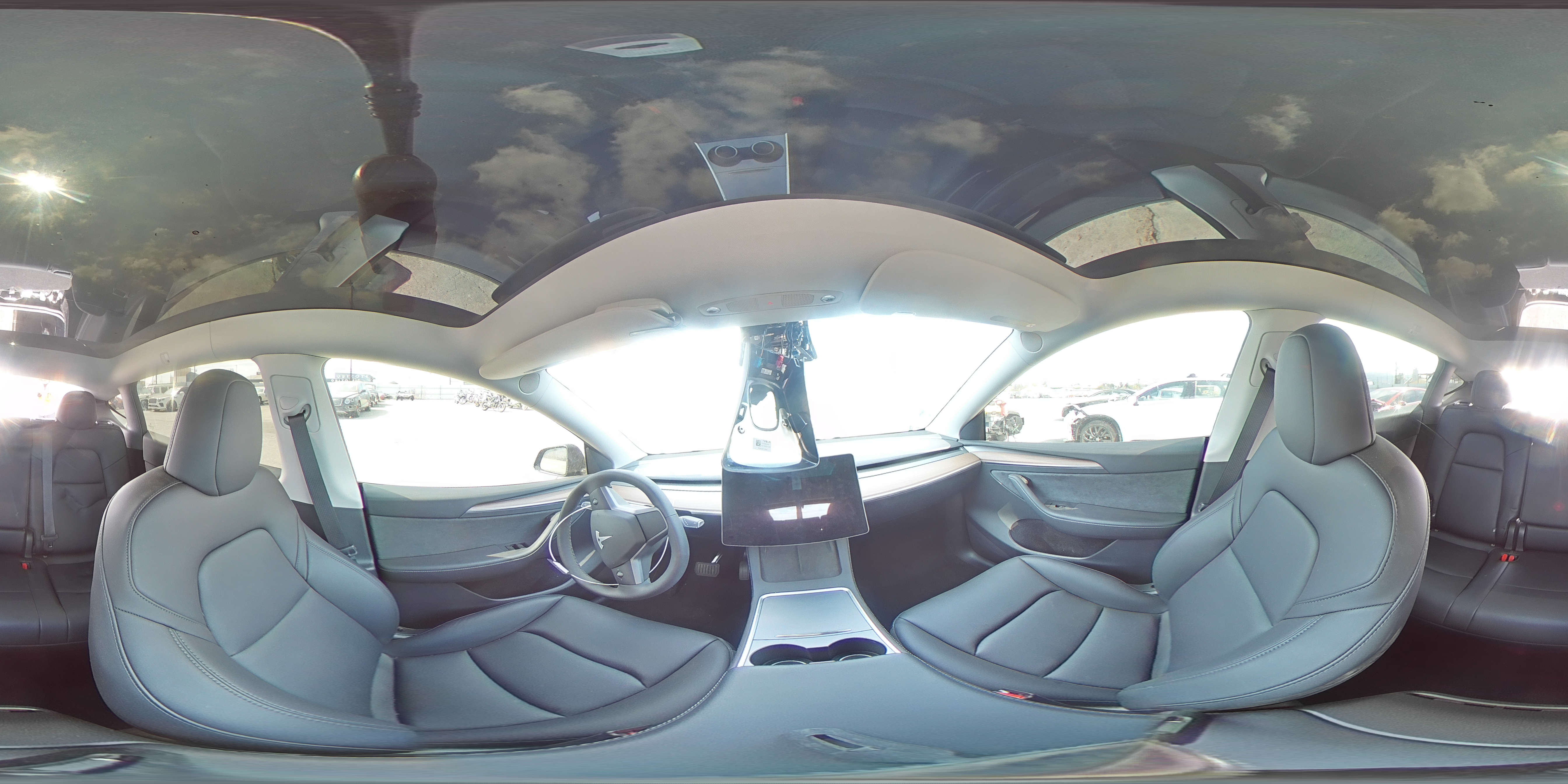 2025 Tesla Model Y VIN: 7SAYGDED1SF320663 Lot: 82079035