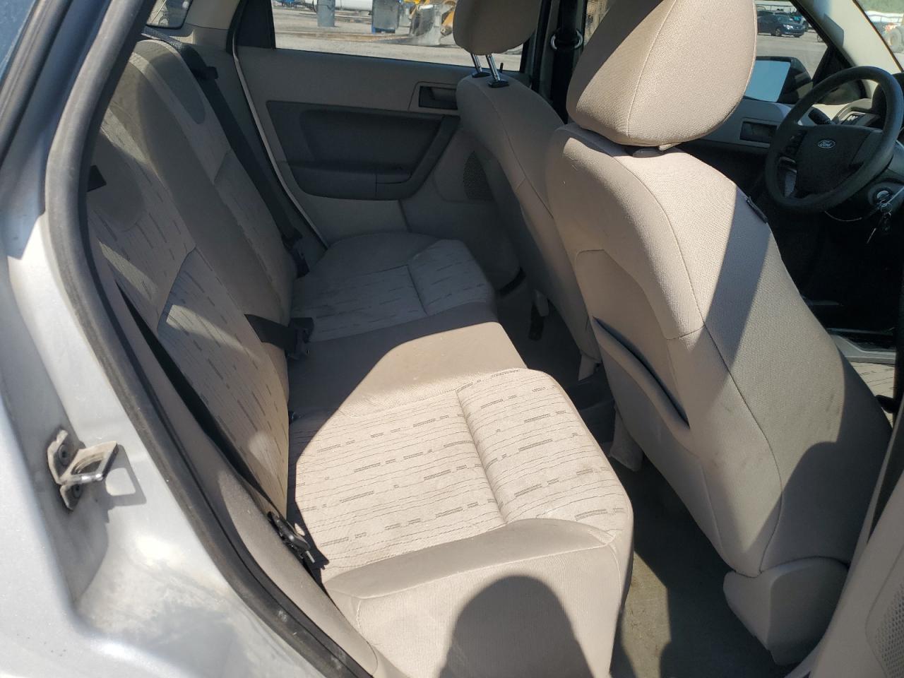 2008 Ford Focus Se VIN: 1FAHP35N98W137733 Lot: 80922265