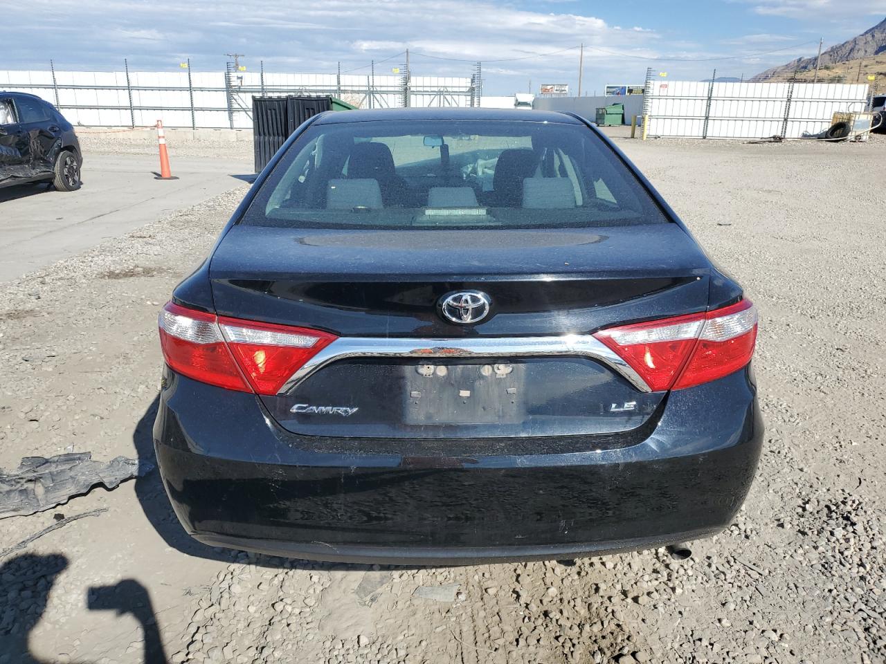 2017 Toyota Camry Le VIN: 4T1BF1FK0HU781057 Lot: 81889005